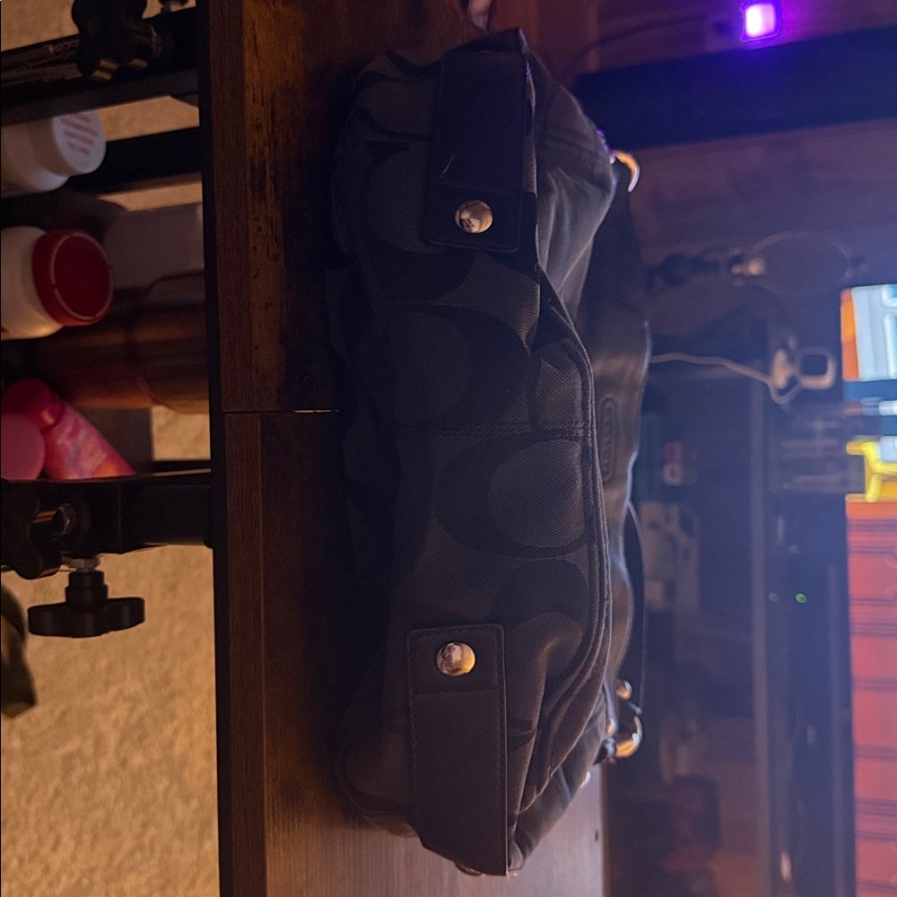 Coach Zoe Signature Hobo shoulder bag in black and grey canvas - Picture 3 of 4